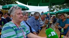 Das Treffpunkt Ü-Wagen-Fest in Besch (Foto: SR/Sebastian Knöbber)