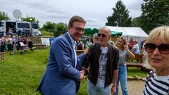 Das Treffpunkt Ü-Wagen-Fest in Besch (Foto: SR/Sebastian Knöbber)