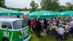Das Treffpunkt Ü-Wagen-Fest in Besch (Foto: SR/Sebastian Knöbber)