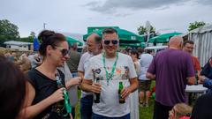 Das Treffpunkt Ü-Wagen-Fest in Besch (Foto: SR/Sebastian Knöbber)
