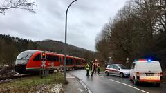 Der liegengebliebene Regionalzug bei Lautzkirchen (Foto: Uwe Jäger)