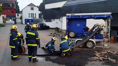 THW pumpt Tiefgarage in der St. Ingberter Innenstadt leer (Foto: Markus Zintel / Feuerwehr St. Ingbert)