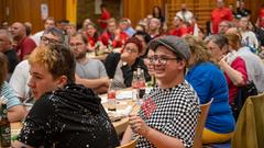 Vereinsduell erstes Halbfinale: DLRG Völklingen/SV Hermann-Röchling-Höhe - Volksbühne /KV „Pähter Dickkäpp“ Pachten (Foto: SR/Pasquale D'Angiolillo)