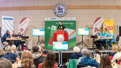 Die Narren aus Niedersalbach gemeinsam mit dem TV Pflugscheid gegen den Musikverein 