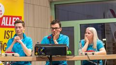 Die Narren aus Niedersalbach gemeinsam mit dem TV Pflugscheid gegen den Musikverein 