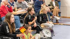 Die Narren aus Niedersalbach gemeinsam mit dem TV Pflugscheid gegen den Musikverein 