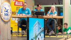 Die Narren aus Niedersalbach gemeinsam mit dem TV Pflugscheid gegen den Musikverein 