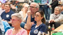 Die Narren aus Niedersalbach gemeinsam mit dem TV Pflugscheid gegen den Musikverein 