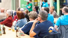 Die Narren aus Niedersalbach gemeinsam mit dem TV Pflugscheid gegen den Musikverein 