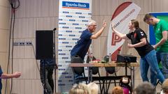 Die Narren aus Niedersalbach gemeinsam mit dem TV Pflugscheid gegen den Musikverein 