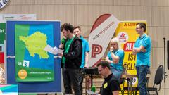 Die Narren aus Niedersalbach gemeinsam mit dem TV Pflugscheid gegen den Musikverein 