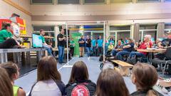 Die Narren aus Niedersalbach gemeinsam mit dem TV Pflugscheid gegen den Musikverein 