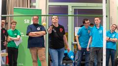Die Narren aus Niedersalbach gemeinsam mit dem TV Pflugscheid gegen den Musikverein 