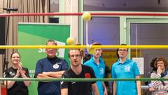 Die Narren aus Niedersalbach gemeinsam mit dem TV Pflugscheid gegen den Musikverein 