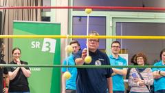 Die Narren aus Niedersalbach gemeinsam mit dem TV Pflugscheid gegen den Musikverein 