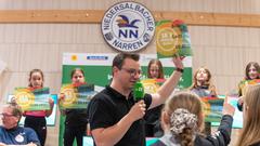 Die Narren aus Niedersalbach gemeinsam mit dem TV Pflugscheid gegen den Musikverein 