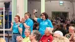 Die Narren aus Niedersalbach gemeinsam mit dem TV Pflugscheid gegen den Musikverein 