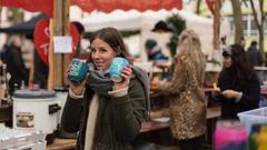 Spenden sammeln beim WiWo-Weihnachtsmarkt auf dem Max-Ophüls-Platz (Foto: Ruben Krebs)