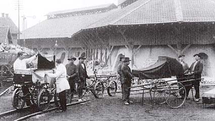 Krankentransport in der Hütte um 1910 - Foto: HarrerDruck GmbH, Völklingen