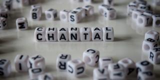 Der Name "Chantal" ist auf einem Tisch aus einzelnen Buchstaben ausgelegt (Foto: dpa/ Soeren Stache)