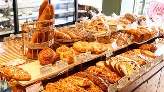 Im Laden einer Bäckerei (Foto: Pixabay/allybally4b)