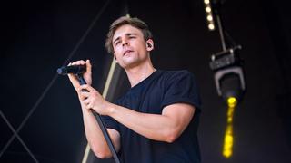 Moritz Garth beim SR Ferien Open Air St. Wendel 2019 auf der Bühne (Foto: UNSERDING/Dirk Guldner)