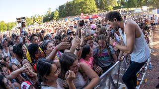 Max Giesinger auf der Bühne beim SR Ferien Open Air St. Wendel (Foto: UNSERDING/Dirk Guldner)