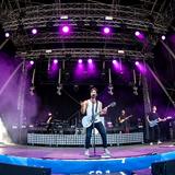 Max Giesinger auf der Bühne beim SR Ferien Open Air St. Wendel (Foto: UNSERDING/Dirk Guldner)